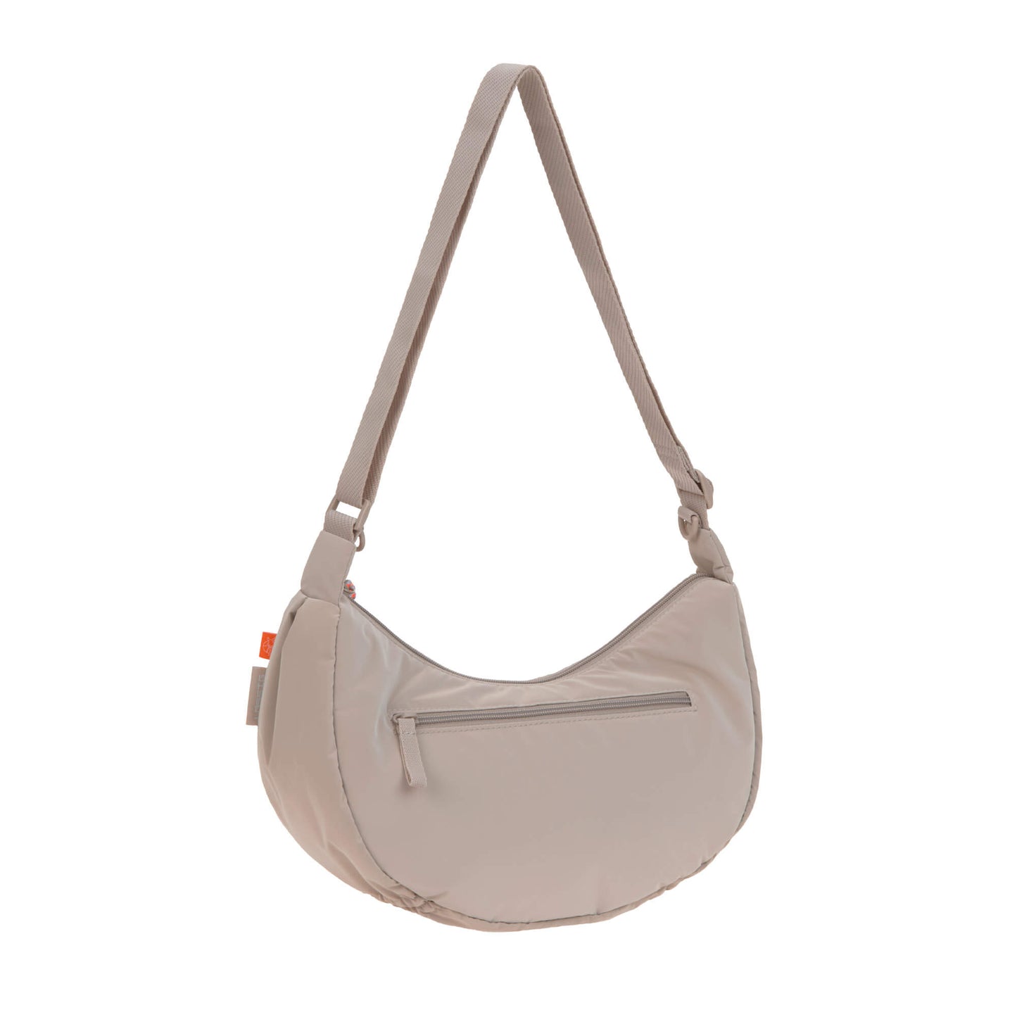 Die Umhängetasche Stretch Up in Beige vereint modisches Design mit praktischem Stauraum für den Familienalltag. Mit 4,4 Litern Volumen bietet sie Platz für Handy, Schlüssel und mehr. Das wasserabweisende Material und die flexible Bodenbreite sorgen für Komfort, während die Tasche sich einfach am Kinderwagen befestigen lässt. Ein stylischer Begleiter, der sich vielseitig kombinieren lässt.