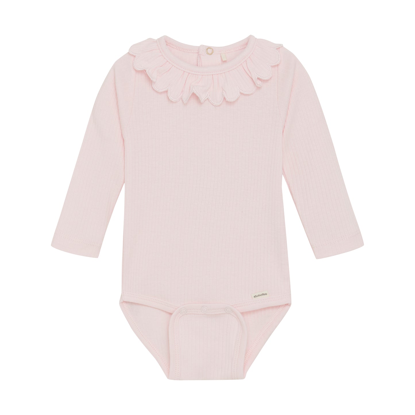 Dieser langärmlige Body von MINYMO in zartem Rosa besticht durch verspielte Rüschen und sorgt für einen charmanten Look.