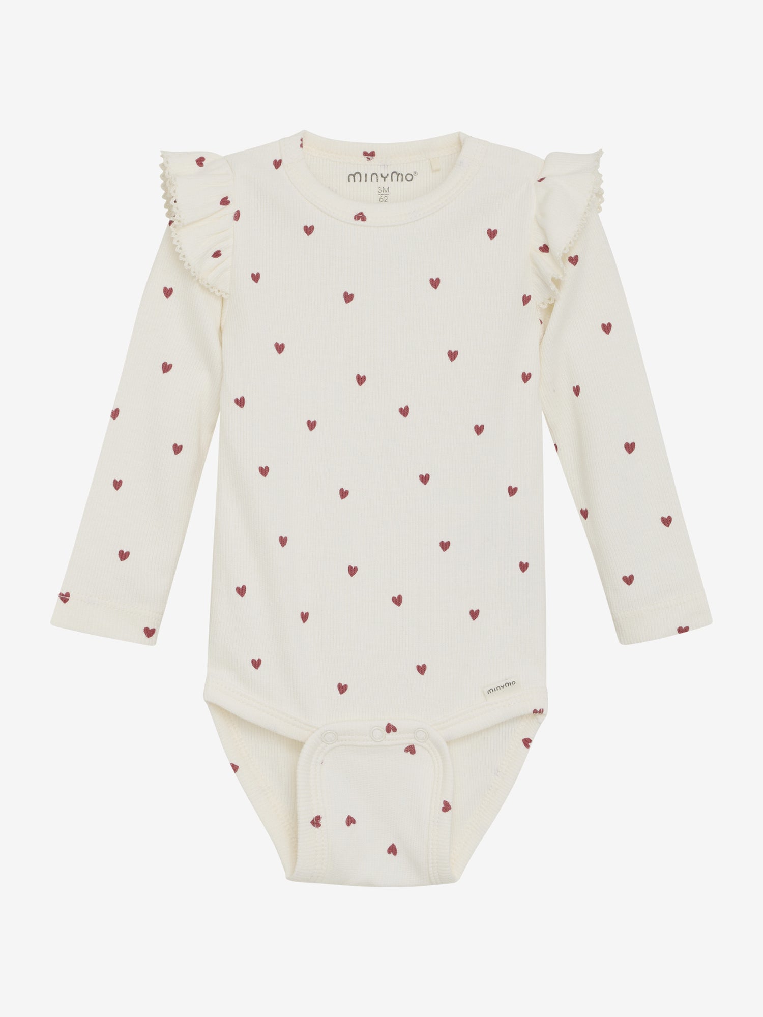 Dieser weiße Langarm-Body von MINYMO besticht durch seine gerippte Struktur und ein durchgehendes rotes Herzmuster, das für einen verspielten Look sorgt.