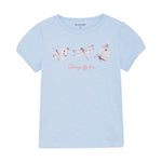 Dieses blaue T-Shirt von MINYMO besticht durch einen attraktiven Schmetterlingsdruck und verleiht jedem Outfit eine frische, lebendige Note.