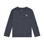 Dunkelblaues langarm Shirt von MINYMO mit Knöpfen.