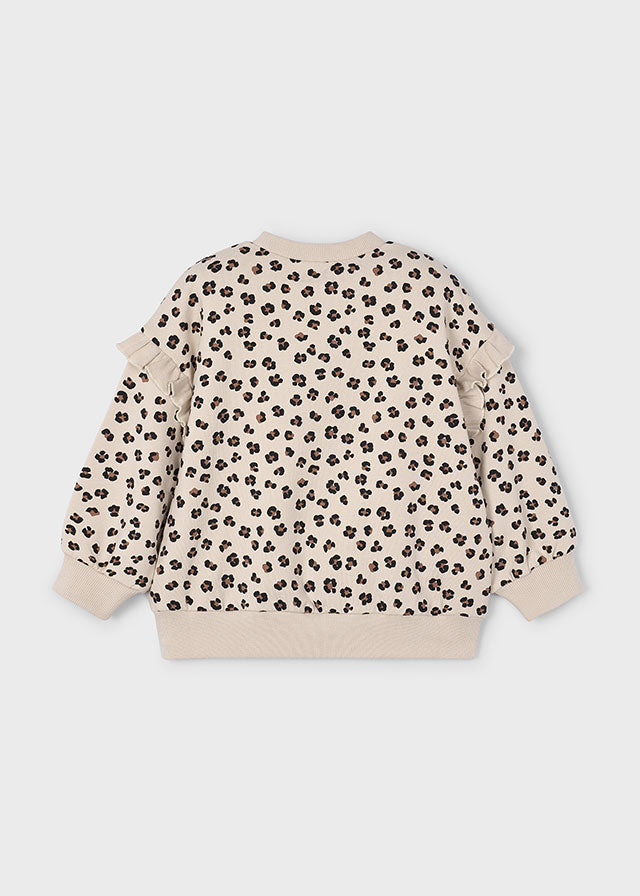 Leichter Pullover von Mayoral mit trendigem Leopardenmuster und femininen Volants an den Ärmeln, die jedem Look eine verspielte Note verleihen.