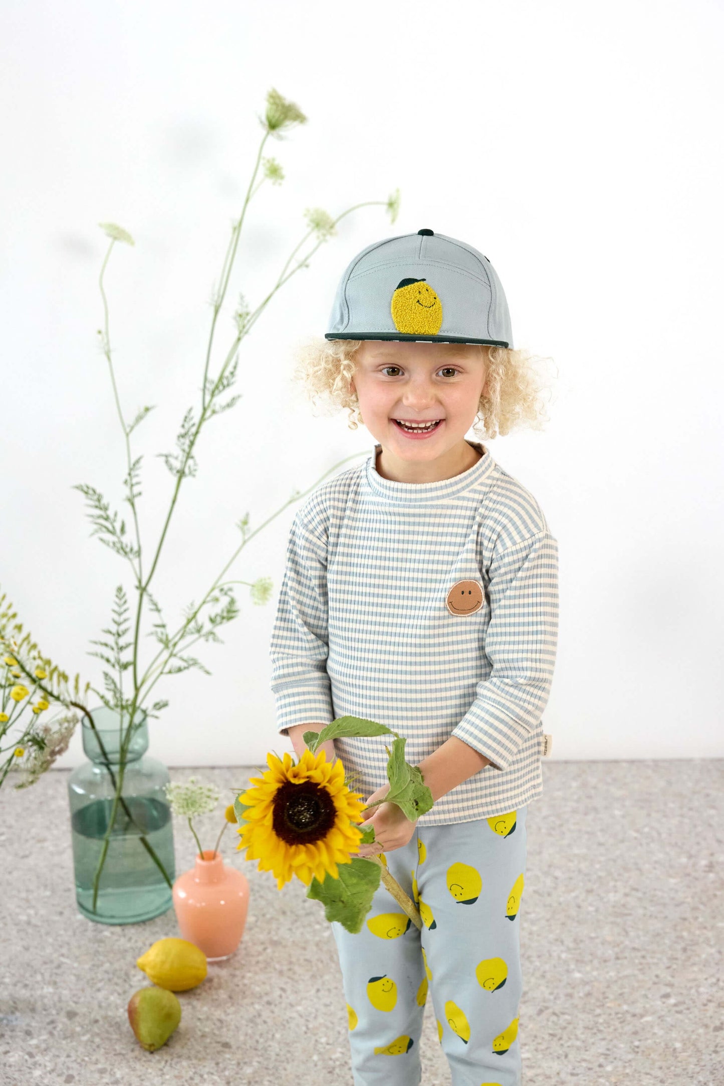 Diese hellblauen Leggings von Lässig zeichnen sich durch ein frisches Zitronenmuster aus und bieten angenehmen Tragekomfort dank hochwertigem Material.