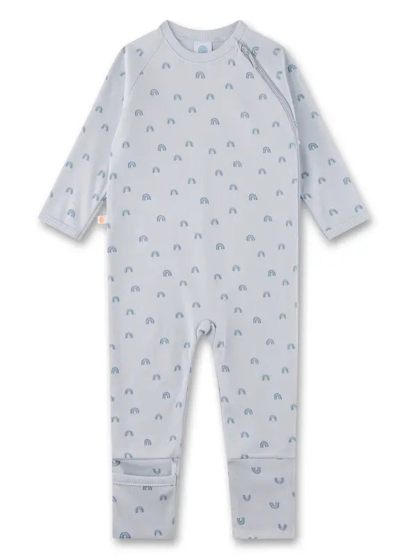 Sanettas Overall in Hellblau mit Regenbogenmotiv überzeugt durch seine hochwertige Verarbeitung und das angenehme, atmungsaktive Material.