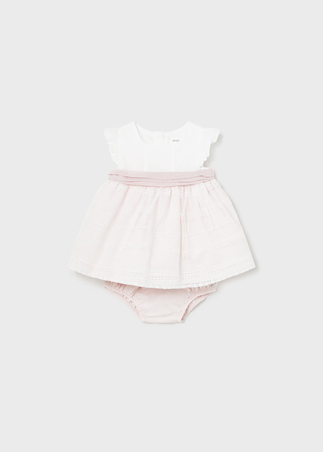 Zweiteiliges Set bestehend aus einem Kleid und passenden Höschen aus der festlichen Kollektion von Mayoral