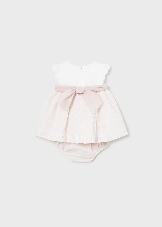 Zweiteiliges Set bestehend aus einem Kleid und passenden Höschen aus der festlichen Kollektion von Mayoral