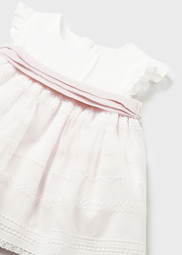 Zweiteiliges Set bestehend aus einem Kleid und passenden Höschen aus der festlichen Kollektion von Mayoral