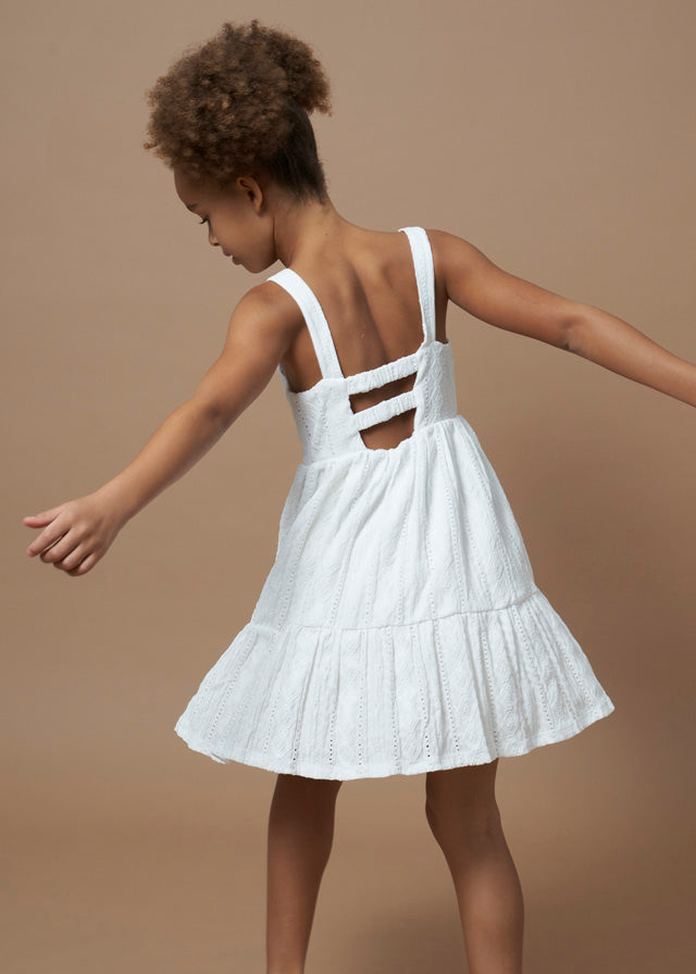 Kleid mit Lochmuster von Mayoral