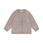 Eleganter brauner Cardigan von Celavi aus 100% Wolle. Das zeitlose Strickstück überzeugt mit hochwertiger Verarbeitung und angenehmer Wärmeisolation. Perfekt für vielseitige Styling-Möglichkeiten – ideal zu Hemden, T-Shirts oder Kleidern. Der klassische Schnitt macht ihn zu einem unverzichtbaren Basics-Piece für jede Garderobe.