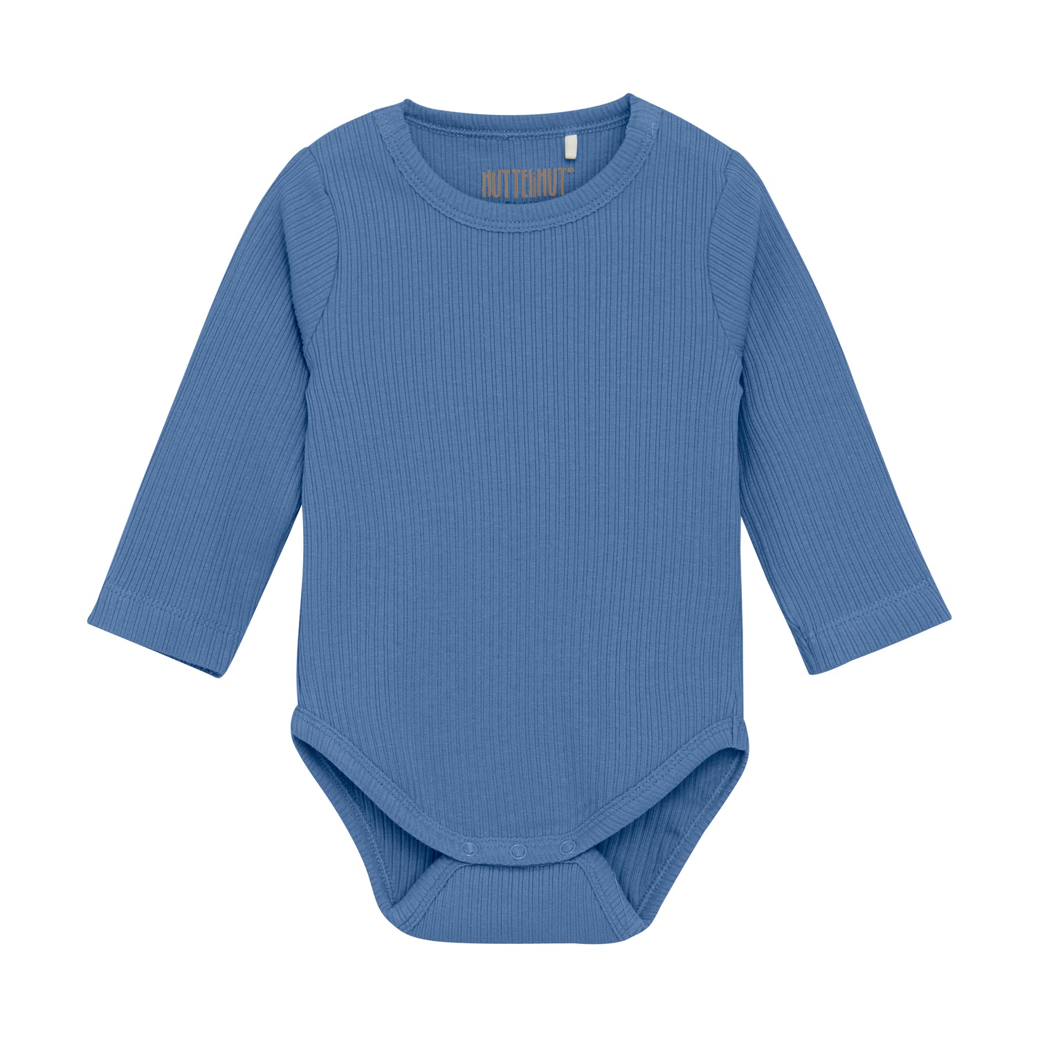 Beschreibung
Süßer einfarbiger Ripp-Body von HUTTEliHUT. Der Body hat lange Ärmel und wird mit Druckknöpfen an der Schulter und zwischen den Beinen geschlossen. Hergestellt aus einer unglaublich weichen Qualität. Dieses Produkt enthält TENCEL™ Fasern.