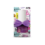 Snails Kindernagellacke sind die ersten wasserbasierenden und abwaschbaren Nagellacke dieser Art. Sie sind dank einer speziellen Formel 100% sicher und ohne Parfüm, Parabene oder andere schädliche Substanzen produziert. Somit macht es Snails zu einem der sichersten Nagellacke auf dem Weltmarkt. Die niedliche Schleife an dem Fläschchen kann auch als Fingerring getragen werden. Alle Nagellacke werden in Europa hergestellt.