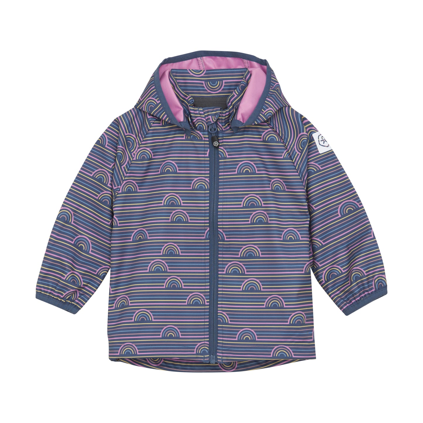 Die Softshell Jacke von Color Kids besticht durch ihr farbenfrohes Regenbogenmuster und bietet optimalen Schutz für die Kleinen.