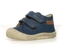 Diese Barfußschuhe von Naturino kombinieren Komfort und Stil mit einem modernen Design. Das Obermaterial aus Leder und Velours verleiht einen markanten Look, während der Klettverschluss Praktikabilität gewährleistet. Das Innenfutter und die Einlegesohle, beide aus Leder, sorgen für ein hochwertiges Gefühl beim Kontakt mit dem Fuß. Perfekt, um deine Tage mit einem Hauch von Eleganz zu begleiten.