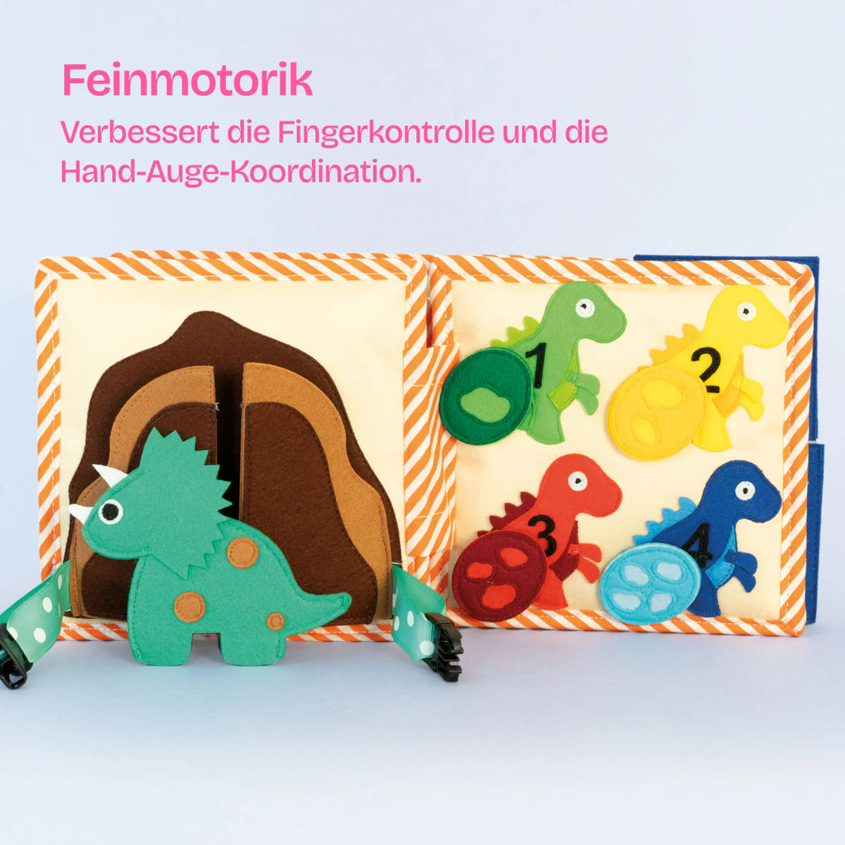 Das Mini Quiet Book "Dinofreunde" von Jolly Designs ist perfekt für Kinder ab 18 Monaten geeignet. Liebevoll handgefertigt aus hochwertigen, OEKO-TEX® zertifizierten Materialien, bietet dieses Buch sicheren Spielspaß und nimmt Kinder mit auf ein aufregendes prähistorisches Abenteuer.