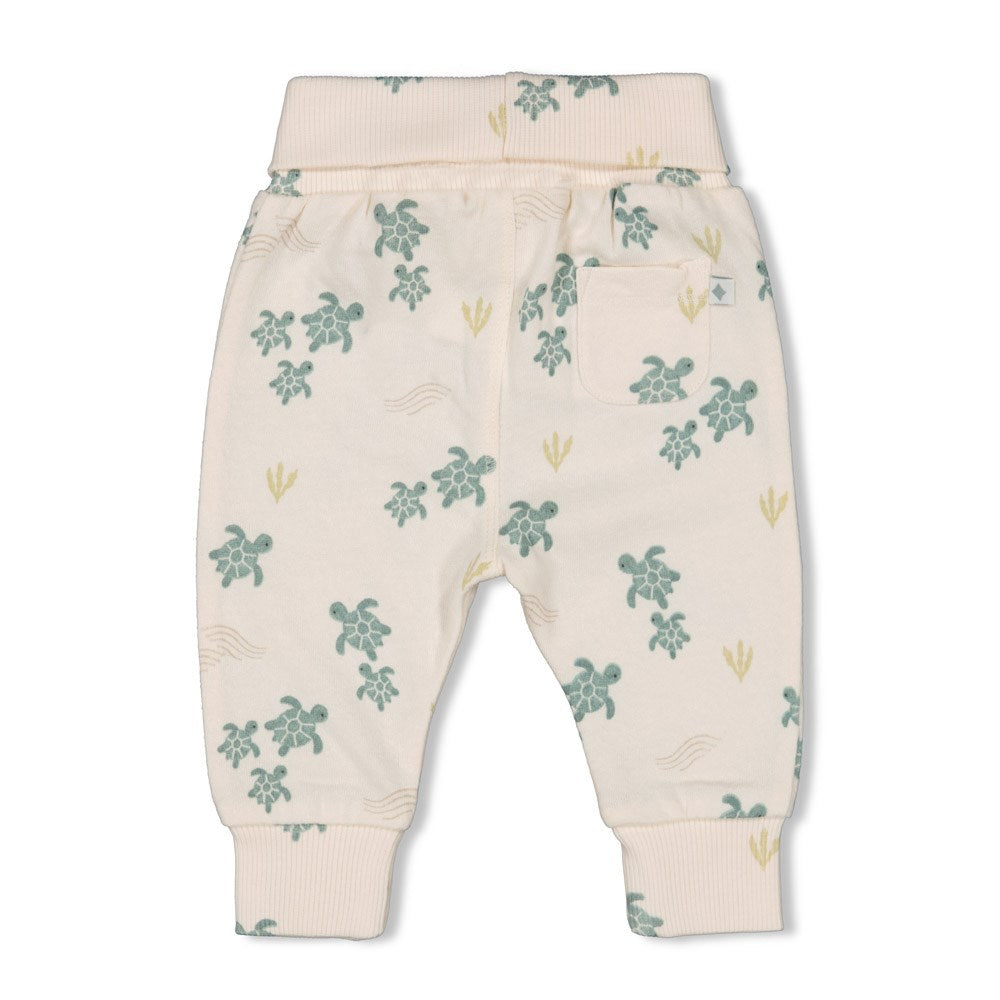 Beschreibung
Hose von Feetje aus der Kollektion Turtelly Cool
Material
100% CO Fancy Fabric