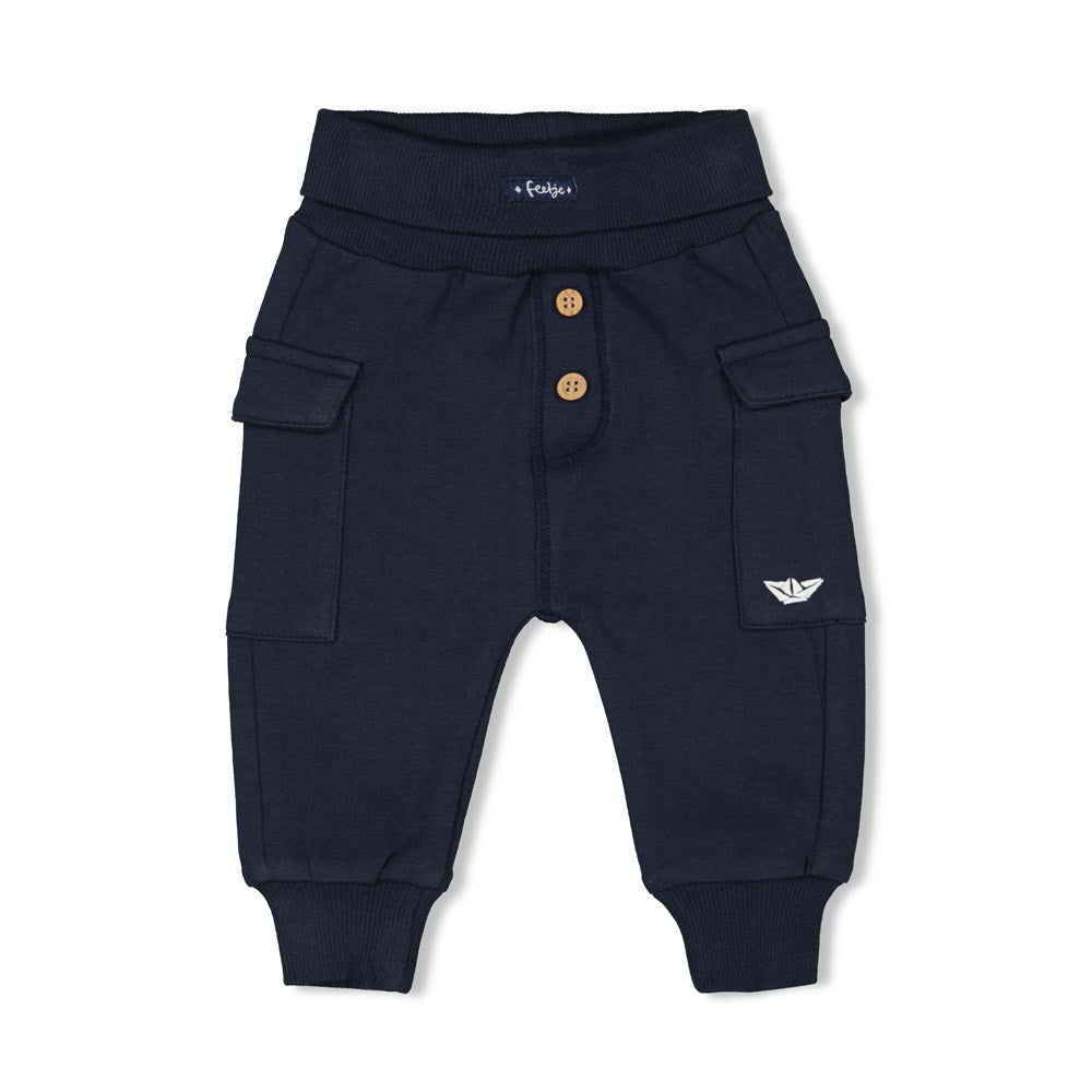 Beschreibung
Hose aus der Rock my Boat Kollektion von Feetje
Material
96% CO + 4% EL French Terry