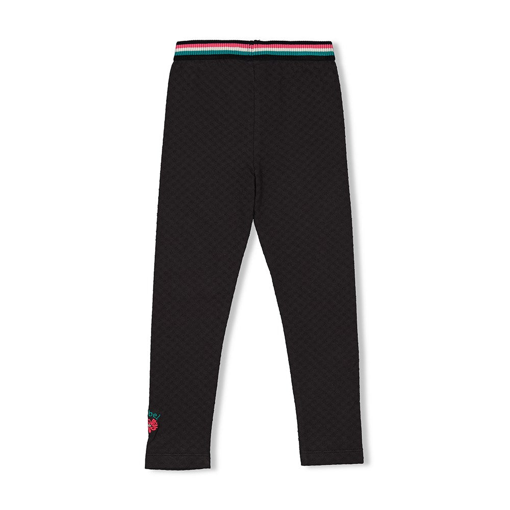 Werde Teil des "Girls Club" mit diesen trendigen Leggings von Jubel! Die perfekte Ergänzung für jedes Outfit, um jedem Look eine verspielte Note zu verleihen. Sei selbstbewusst und bereit für jede Menge Spaß und Abenteuer! Nur für coole Girls wie dich!