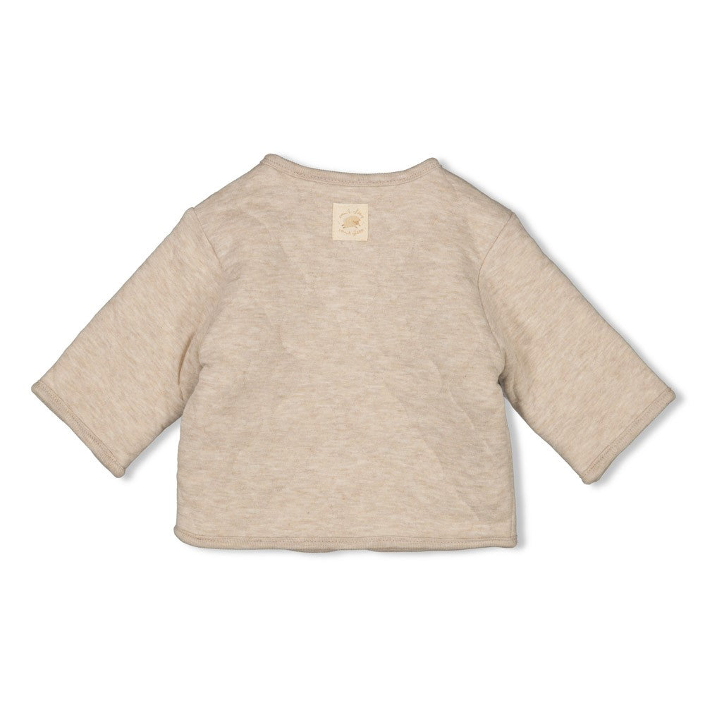 Diese beige Wendejacke aus der Sleepy Sheepy Kollektion von Feetje besticht durch ein charmantes Schafsmotiv auf einer Seite und bietet vielseitigen Stil für jeden Tag.