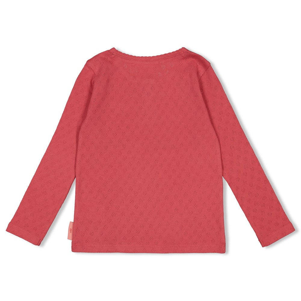Dieses rosa-rote, gerippte Langarmshirt mit einer zarten Schleife stammt aus der Queen Of Hearts Kollektion von Jubel und bietet einen charmanten, bequemen Look für jeden Tag.