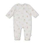 Das niedliche All-Over-Print-Design macht diesen Anzug von Feetje zum perfekten Begleiter für jeden Tag. Ideal für Babys, die Qualität und Style lieben.