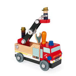 Beschreibung
Pin-Pon, Pin-Pon ... Wenn Sie diese Geräusche regelmäßig zu Hause hören, haben Sie die Kleinen mit diesem hübschen Holzwagen zum Aufsitzen glücklich gemacht!
Ideal für Kinder von 3 bis 8 Jahren wird dieses 2-in-1 Holzspielzeug Heimwerker und Feuerwehrfans begeistern! Alles beginnt mit einem Konstruktionsspiel, bei dem mit den zahlreichen mitgelieferten Muttern, Platten und Schrauben ein wunderschönes Feuerwehrauto gebaut werden kann, und sobald es fertig ist, kann es losgehen