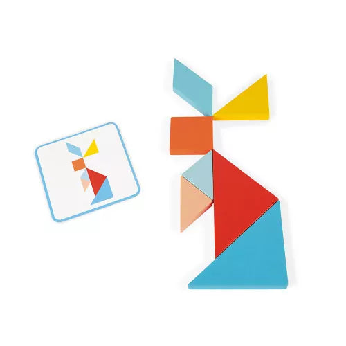 Das ESSENTIEL - TANGRAM-SPIEL fördert spielerisch das Denkvermögen und die Konzentration Ihres Kindes ab 2 Jahren. Mit 7 bunten Holzformen und 25 Vorlagen in zwei Schwierigkeitsgraden können Kinder verschiedene Figuren legen. Die rutschfeste Platte sorgt für sicheren Halt, während das Spiel Farben und Formen spielerisch vermittelt. Ideal, um Geduld und Logik zu trainieren.
