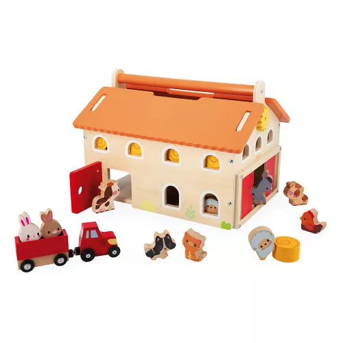 Dieser robuste Holzbauernhof ist ideal für Kinder ab 2 Jahren, die Tiere und das Landleben lieben. Mit 17 Zubehörteilen, darunter Tiere, Strohballen und ein Traktor, bietet er vielfältigen Spielspaß. Die Scheune lässt sich leicht öffnen, und der praktische Tragegriff macht den Bauernhof mobil. So fördert das Spielzeug die Fantasie und das Lernen spielerisch – perfekt für kleine Landwirte! Hergestellt aus FSC™-zertifiziertem Holz.