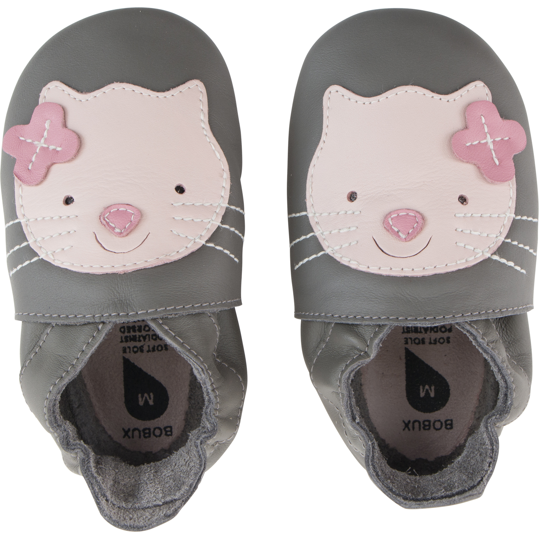 Beschreibung
Die Bobux Soft Soles sind Krabbel- und Hausschuhe für Babys bis hin zum Kleinkindalter und unterstützen Kinderfüße in ihrem natürlichen Wachstum, ohne einzuengen. Das extra weiche und biegsame Leder passt sich optimal an den Fuß an und lässt ihn atmen. Perfekt für Zuhause oder im Kindergarten, als Krabbel-, Haus- oder Gymnastikschuh.
Info
Falls die gewünschte Größe momentan online nicht vorrätig ist, senden Sie bitte eine kurze Nachricht an shop@dies-das.com. Wir prüfen gerne die Verfüg