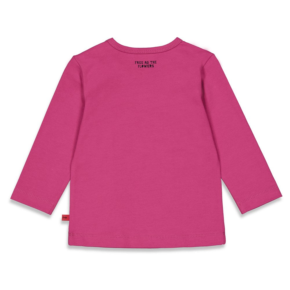 Beschreibung
Das pinke Longsleeve - Made Of Magic von Feetje vereint Komfort und Stil in einem einzigartigen Design. Hergestellt aus hochwertigen Materialien, bietet es ein angenehmes Tragegefühl und sorgt für Wohlbefinden den ganzen Tag. Das zeitlose Motiv „Peace“ setzt ein modisches Statement und passt perfekt zu jedem Outfit. Ideal für alle, die Wert auf Qualität und Ausdruck legen.