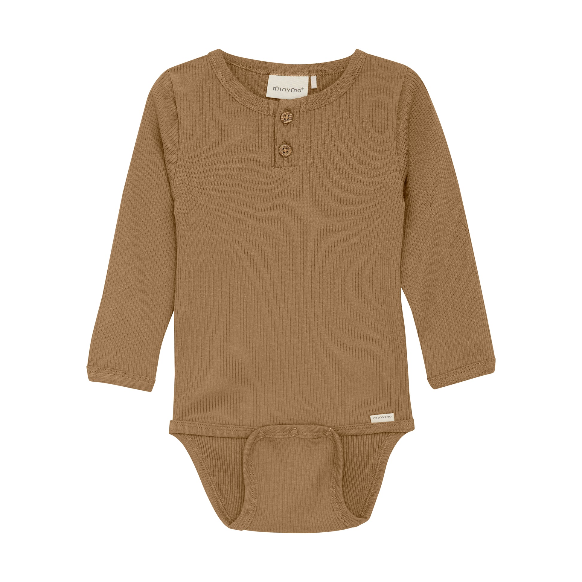 Der langärmelige Body von Minymo verwöhnt den Nachwuchs mit einer super soften Rippqualität. Leicht elastisch, passt sich der Jersey flexibel an und macht jede Bewegung mit.