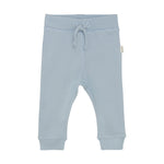 Die blaue Hose von MINYMO sorgt für ein angenehmes und bequemes Tragegefühl, das dich den ganzen Tag unterstützt.