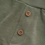 MINYMO präsentiert hochwertige Sweatpants, die Komfort und Stil perfekt vereinen.