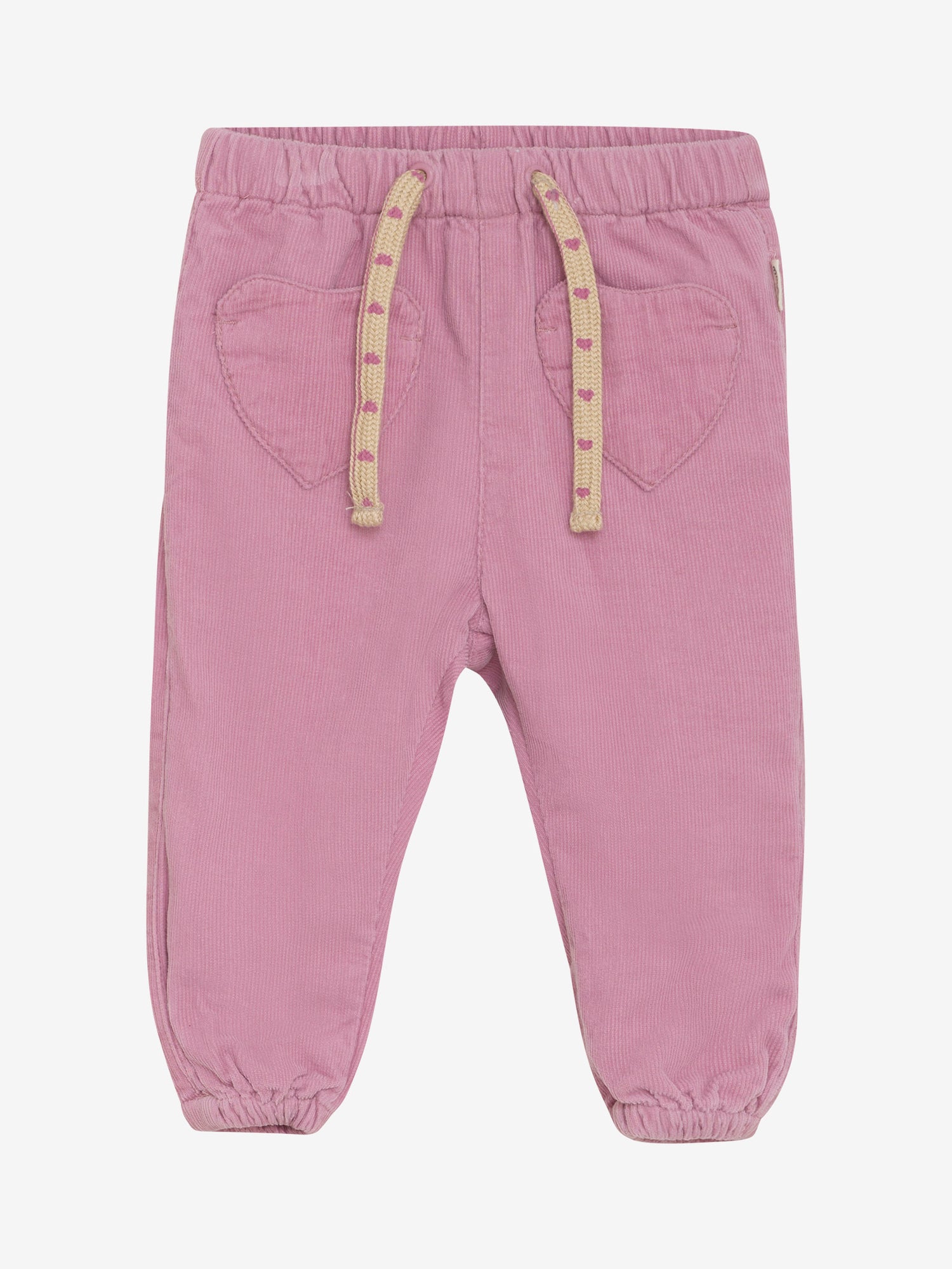 Diese rosa Cordhose von MINYMO begeistert mit süßen Herztaschen und verspielten, herzbedruckten Bändern – perfekt für kleine Entdeckerinnen mit Stil!