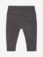 Diese dunkelgrauen Sweatpants von MINYMO sind mit niedlichen kleinen Knöpfen verziert und sorgen für einen lässig-verspielten Look.