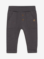 Diese dunkelgrauen Sweatpants von MINYMO sind mit niedlichen kleinen Knöpfen verziert und sorgen für einen lässig-verspielten Look.