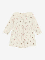 Dieses weiße Langarmkleid von MINYMO besticht durch verspielte Pilz- und Tiermotive sowie einen charmanten Kragen, der dem Look eine besondere Note verleiht.