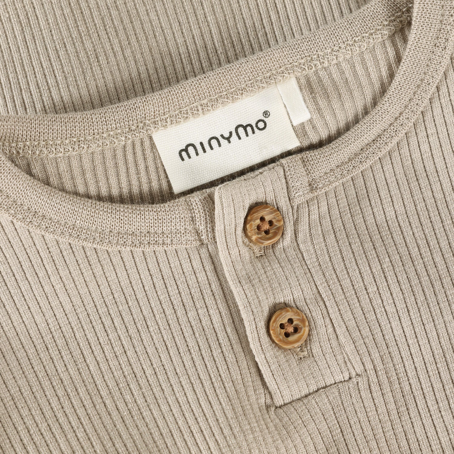 Mitwachsender Rib Basic Body von MINYMO.