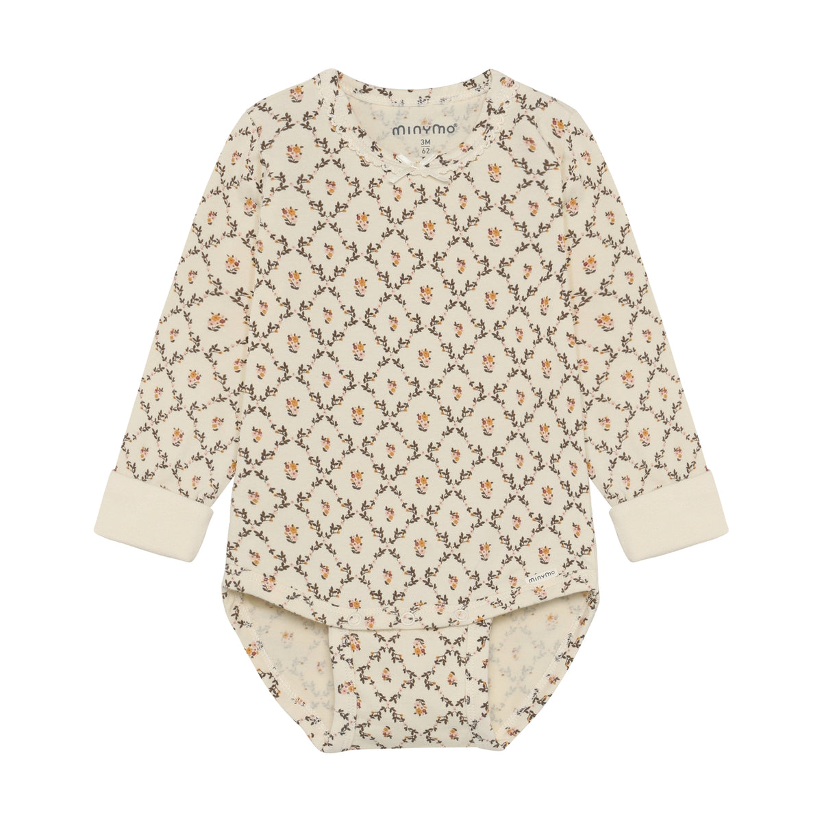 Langärmeliger Body von Minymo mit charmanten All-Over-Print-Details, gefertigt aus hochwertiger Baumwollmischung für maximalen Tragekomfort und Langlebigkeit.