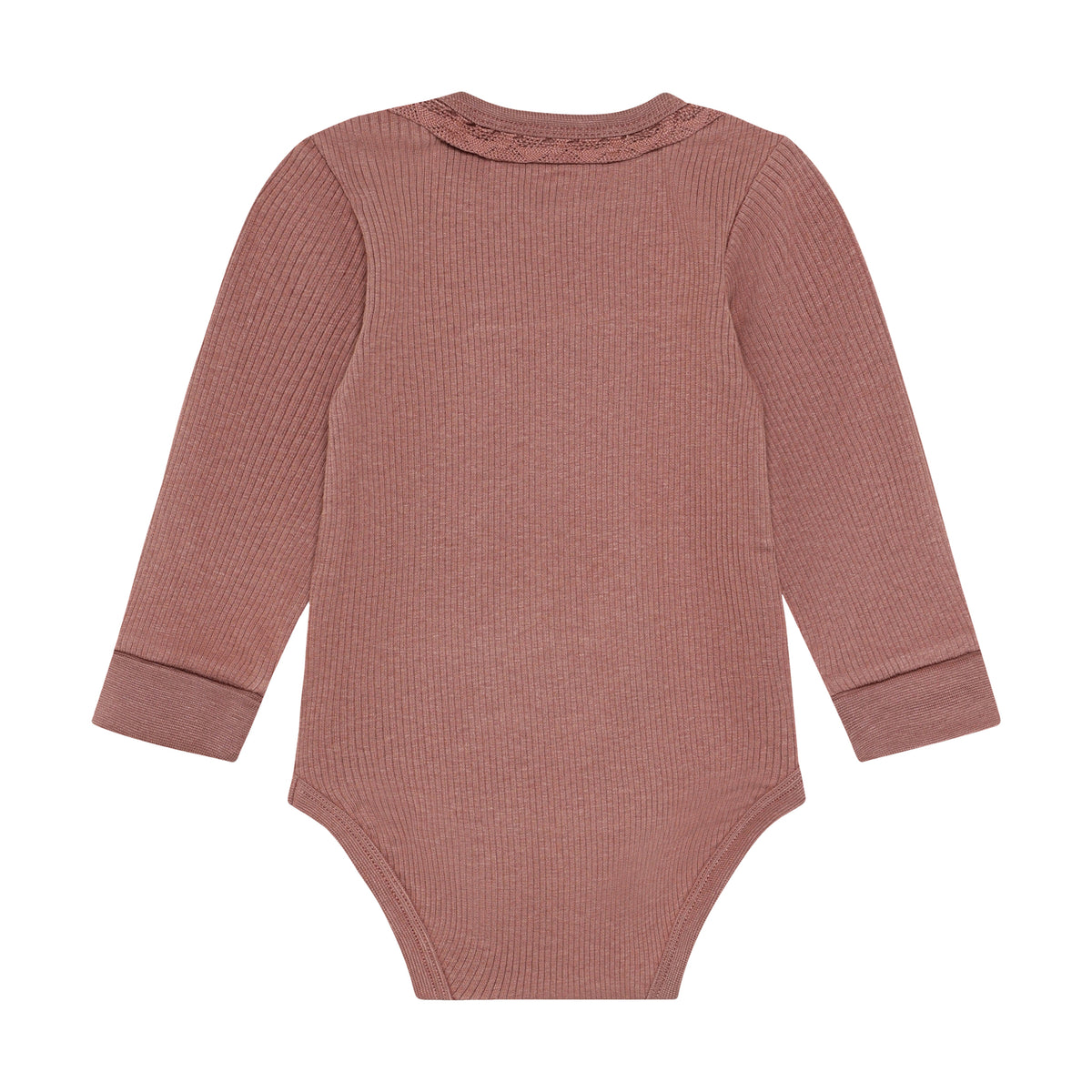 Ein weiches Body-Shirt mit Langarm von Minymo aus hochwertiger Rippe – perfekt für jeden Tag. Die Mischung aus Modal, Baumwolle und Elastane sorgt für maximalen Komfort und Bewegungsfreiheit.
