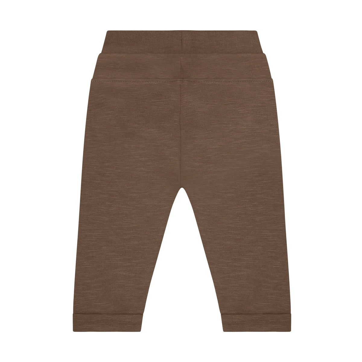 Diese hochwertigen Sweatpants von Minymo in klassischem Braun überzeugen mit ihrer weichen, atmungsaktiven Materialzusammensetzung aus 95% zertifizierter Bio-Baumwolle und 5% Elastane, die optimale Bewegungsfreiheit und langanhaltenden Tragekomfort bietet. Das elastische Material passt sich perfekt an und eignet sich ideal für entspannte Tage zu Hause, sportliche Aktivitäten oder lässige Freizeitlooks.