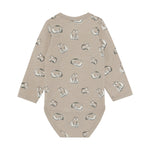 Hochwertiger Langarm-Body von Minymo mit charmanten All-Over-Tiermotiven – perfekt für kleine Entdecker, die Komfort und Stil lieben.