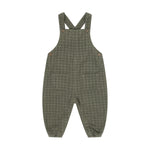 Overall aus weichem Corduroy mit verspieltem All-Over-Print von Minymo. Das praktische Design mit Futter bietet Komfort und Bewegungsfreiheit für aktive Kinder. Aus 100% Baumwolle gefertigt – hautfreundlich und langlebig.