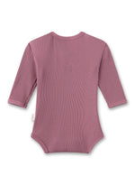 Zauberhafter Mädchen-Body von Sanetta Pure aus einer breiteren Ripp-Qualität mit Rüsche am Halsausschnitt.