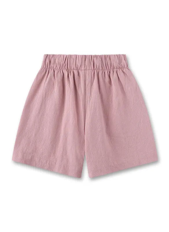 Diese rosa Shorts von Sanetta bieten Komfort und Stil für warme Tage. Perfekt, um entspannt und modisch durch den Sommer zu gehen.