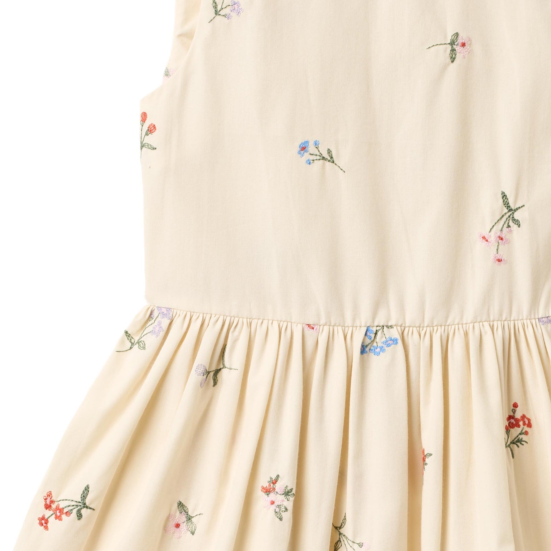 Elegantes Kleid Thelma von WHEAT mit zartem Blumenstick – das perfekte Begleiter für jeden Anlass. Aus 100% Bio-Baumwolle gefertigt, überzeugt das Dress mit natürlicher Weichheit und angenehmer Tragekomfort. Die liebevolle Stickerei verleiht dem Kleid einen verspielten, femininen Touch. Ideal für Alltag, Freizeit oder besondere Momente – zeitlos schön und nachhaltig.