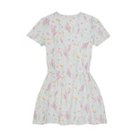 Dieses weiße Kleid mit floralem Allover-Print stammt von MINYMO und besticht durch sein elegantes Design.