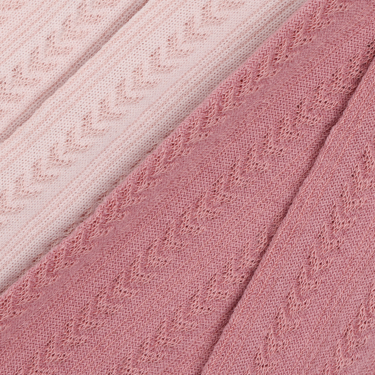 2er Pack rosa Strumpfhose mit Muster von Minymo – hochwertige Qualität mit angenehmem Tragekomfort. Die Strumpfhosen bestehen aus 78% Baumwolle, 20% Polyamid und 2% Elastan und bieten optimale Passform und Haltbarkeit für den Alltag.