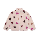 Kuschelige Teddy Jacke mit verspieltem All Over Herzprint – perfekt für kleine Abenteurer. Die hochwertige Polyesterfütterung sorgt für extra Wärme und Komfort an kühlen Tagen. Minymo Qualität für zeitlose Kindermode.