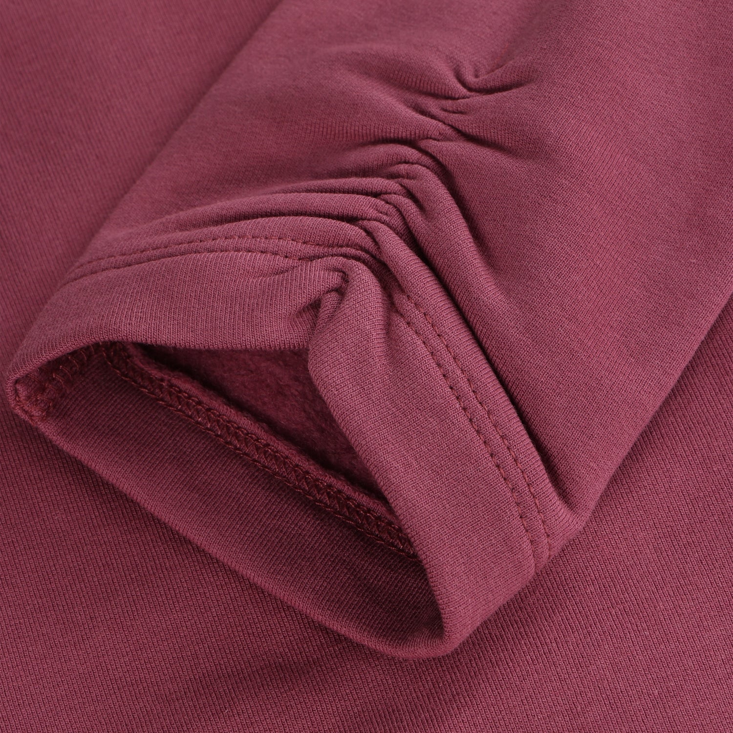 Bequeme Leggings aus weichem Sweat-Material in Rosa – perfekt für aktive Tage und entspannte Momente. Die hochwertige Mischung aus 95% Baumwolle und 5% Elastane bietet optimale Bewegungsfreiheit und angenehmen Tragekomfort. Ein vielseitiges Lieblingsstück von Minymo für Kinder.