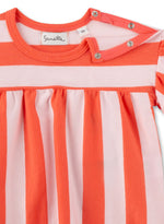 Gestreiftes T-Shirt von Sanetta Pure für Mädchen aus nachhaltiger Bio-Baumwolle mit süßen Flügelärmeln.